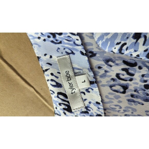Tyler Boe Silk Leopard Animal Print Back Button‎ Long Sleeve Top Large - Picture 6 of 10